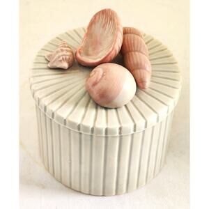 Trinket Box-Fitz & Floyd-Seashells-Nautical-Cream Color-Ceramic-Vintage 1971